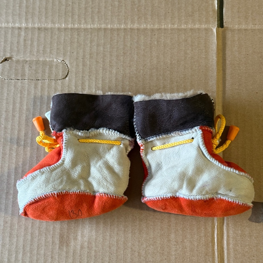 Cozy Kids Booties - Red and Gray